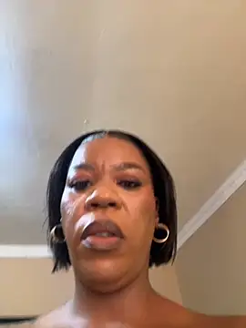 Snapshot of THICKBUNNYCHICKxxx chatting on 11-02-25, 09:33 THICKBUNNYCHICKxxx online show from 11-02-25, 09:33