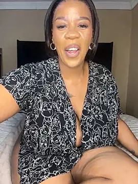 Snapshot of THICKBUNNYCHICKxxx chatting on 11-04-25, 07:46 THICKBUNNYCHICKxxx online show from 11-04-25, 07:46