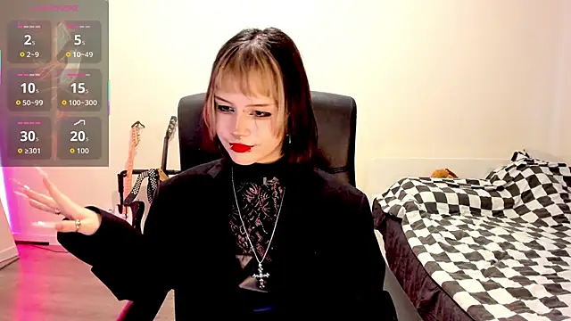 LiyaLuna online show from 10-27-25, 01:15