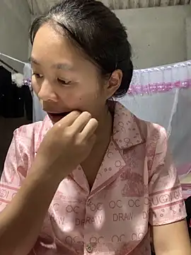 NhuFox online show from 09-17-25, 01:13