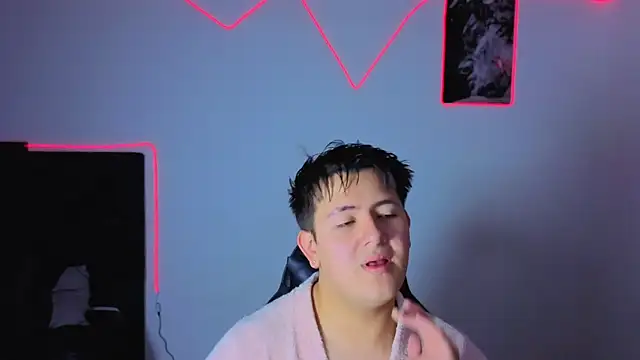 Snapshot of Ryan_Doretti chatting on 11-04-25, 12:48 Ryan Doretti online show from 11-04-25, 12:48