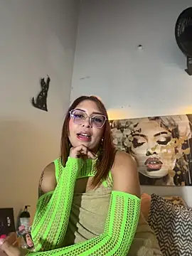 Snapshot of Violet_horny05 chatting on 04-23-26, 04:20 Violet horny05 online show from 04-23-26, 04:20