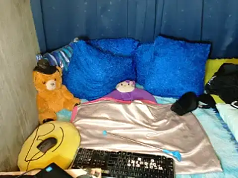 Snapshot of xxloveheart chatting on 09-17-25, 05:31 xxloveheart online show from 09-17-25, 05:31