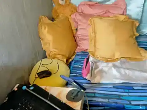 Snapshot of xxloveheart chatting on 10-01-25, 11:55 xxloveheart online show from 10-01-25, 11:55