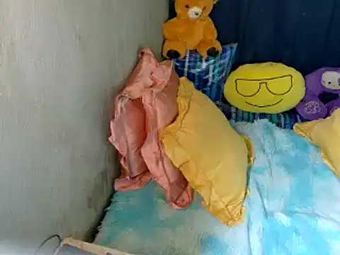 Snapshot of xxloveheart chatting on 11-24-25, 10:20 xxloveheart online show from 11-24-25, 10:20