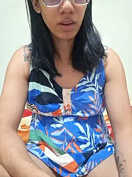 Snapshot of RavenShyfit chatting on 09-20-25, 05:58 RavenShyfit online show from 09-20-25, 05:58