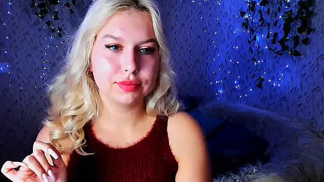 Snapshot of ChloeRicc chatting on 10-12-25, 09:41 ChloeRicc online show from 10-12-25, 09:41