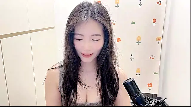 Rosalind xixi online show from 09-25-25, 01:26