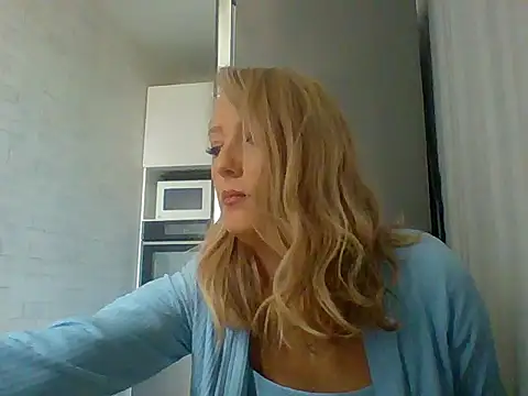 Snapshot of Vexxaa chatting on 10-12-25, 09:30 Vexxaa online show from 10-12-25, 09:30