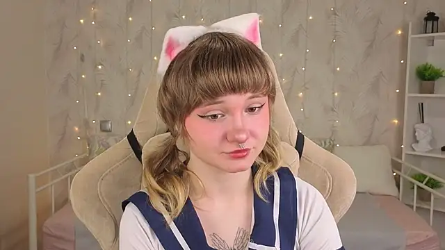 Tori Cutie online show from 05-28-26, 12:08