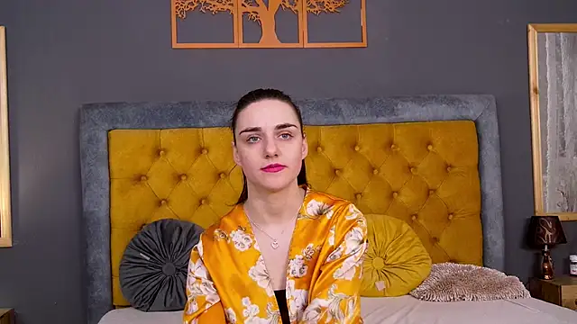 Jessica White  online show from 01-14-26, 05:13