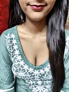 Snapshot of Indian-Aleena chatting on 10-11-25, 08:57 Indian-Aleena online show from 10-11-25, 08:57