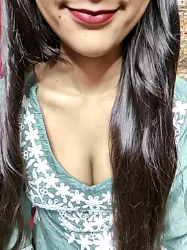 Snapshot of Indian-Aleena chatting on 10-13-25, 05:07 Indian-Aleena online show from 10-13-25, 05:07