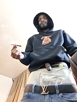 Snapshot of BigBDMari chatting on 12-17-25, 09:59 BigBDMari online show from 12-17-25, 09:59