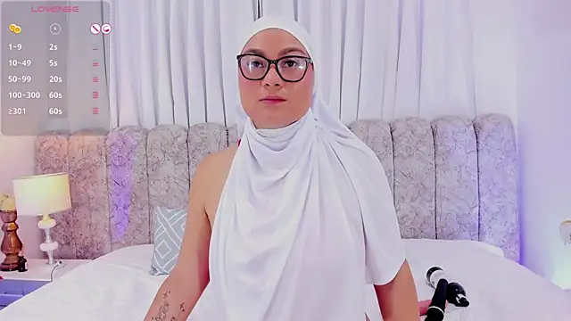 Snapshot of azaharaaa_ chatting on 05-30-26, 11:40 azaharaaa online show from 05-30-26, 11:40