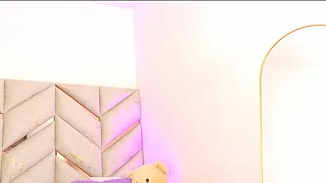 Snapshot of AlanaDoll chatting on 09-27-25, 02:33 AlanaDoll online show from 09-27-25, 02:33