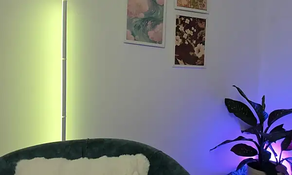 canelleGarces online show from 12-22-25, 02:19