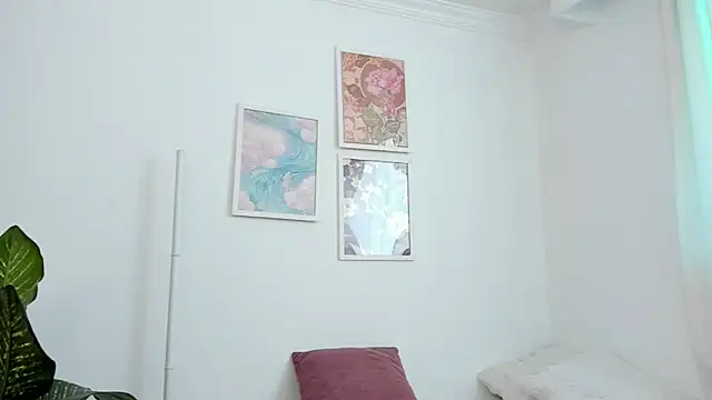 canelleGarces online show from 04-15-26, 07:58