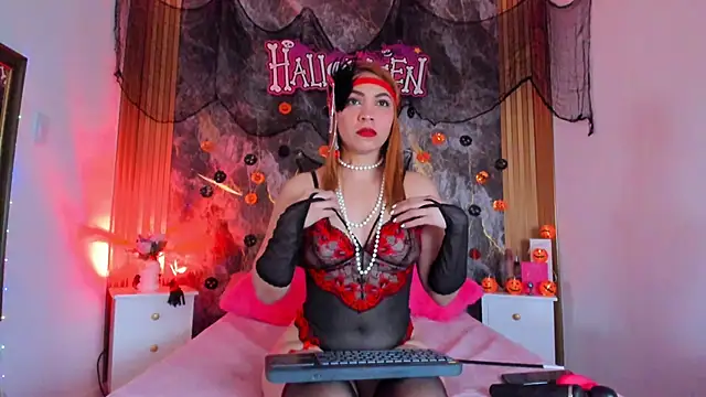 MIIRANDAHOT online show from 10-16-25, 01:45