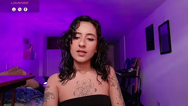 atenea dragon   online show from 11-30-25, 08:46