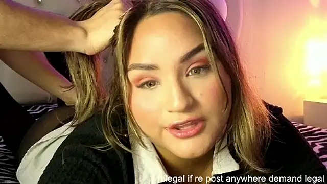 Snapshot of laurale_phillipe chatting on 09-10-25, 06:30 laurale phillipe online show from 09-10-25, 06:30