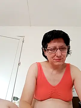 Vera Elle online show from 11-26-25, 07:20