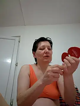 Snapshot of Vera_Elle chatting on 04-20-26, 08:21 Vera Elle online show from 04-20-26, 08:21