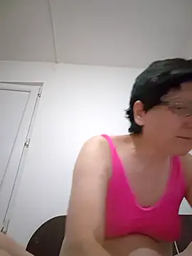 Snapshot of Vera_Elle chatting on 06-20-26, 02:25 Vera Elle online show from 06-20-26, 02:25