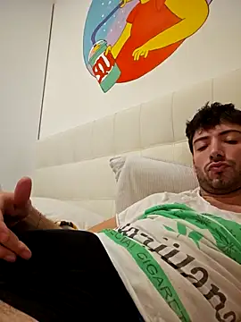 Snapshot of scopamiforte20cm chatting on 10-17-25, 10:23 scopamiforte20cm online show from 10-17-25, 10:23