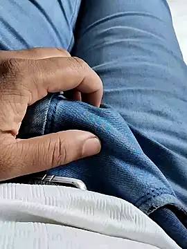 Snapshot of hunk28_6 chatting on 10-09-25, 10:35 hunk28 6 online show from 10-09-25, 10:35