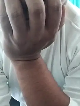 Snapshot of hunk28_6 chatting on 11-03-25, 06:14 hunk28 6 online show from 11-03-25, 06:14