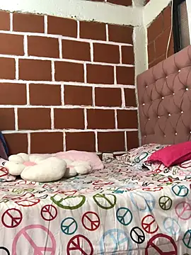 Rachellcooperrr online show from 04-04-26, 06:05