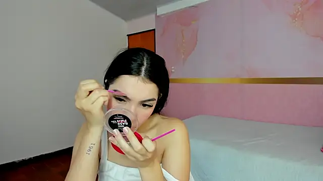 milk candy18 online show from 09-23-25, 12:30