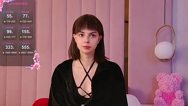 Snapshot of Miranda_Kerry chatting on 12-17-25, 06:30 Miranda Kerry online show from 12-17-25, 06:30