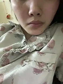 Snapshot of Xu_Xubaby chatting on 10-19-25, 03:45 Xu Xubaby online show from 10-19-25, 03:45