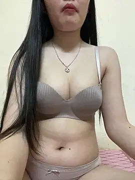 Snapshot of Xu_Xubaby chatting on 12-18-25, 11:49 Xu Xubaby online show from 12-18-25, 11:49