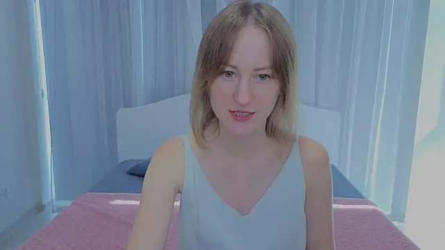 LuluChiiii online show from 09-18-25, 10:06