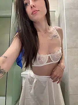 SakuraSara online show from 10-20-25, 03:51