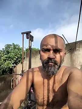 Snapshot of thelastsaintt chatting on 10-31-25, 02:12 thelastsaintt online show from 10-31-25, 02:12