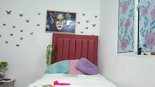 Snapshot of Daniiela_lan chatting on 10-09-25, 03:04 Daniiela lan online show from 10-09-25, 03:04