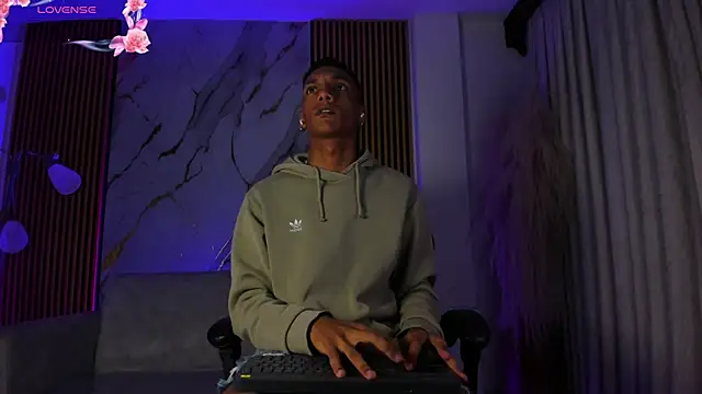 JulienSaint online show from 01-06-26, 10:52