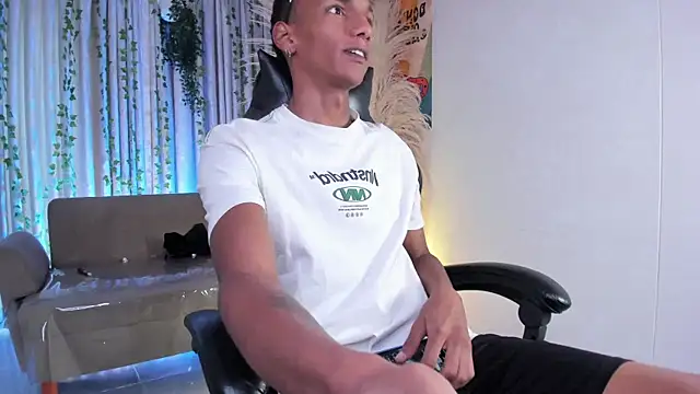 JulienSaint online show from 05-15-26, 11:39