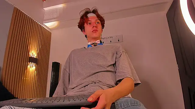 Snapshot of IM_DAREN chatting on 09-10-25, 11:21 IM DAREN online show from 09-10-25, 11:21