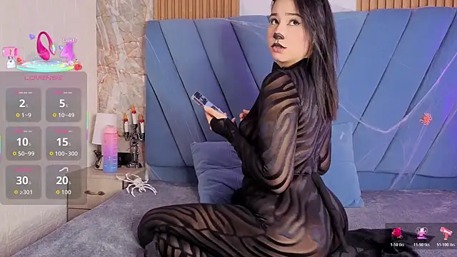 nathalia koch  online show from 10-27-25, 08:24