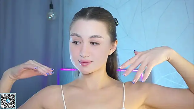 Snapshot of vvillywonka chatting on 10-15-25, 01:06 vvillywonka online show from 10-15-25, 01:06