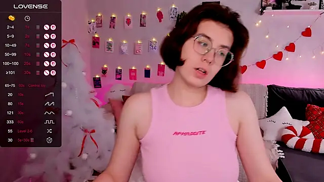 BellaCaress online show from 12-15-25, 02:38