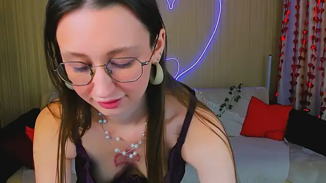 YourLovellyStory online show from 03-08-26, 11:58