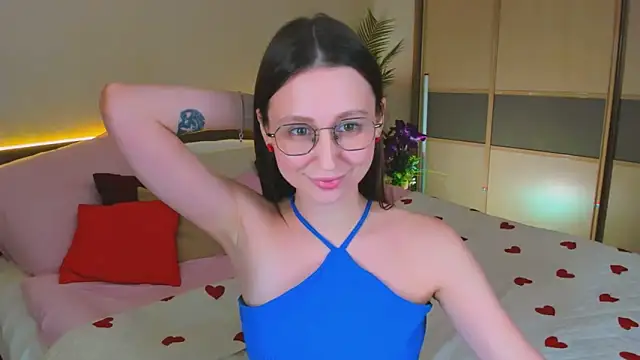 YourLovellyStory online show from 03-10-26, 02:00