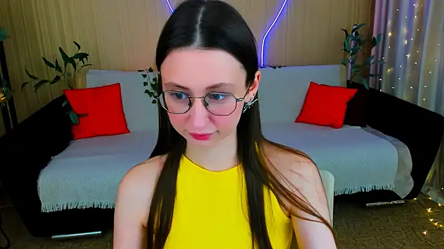 YourLovellyStory online show from 04-05-26, 04:26