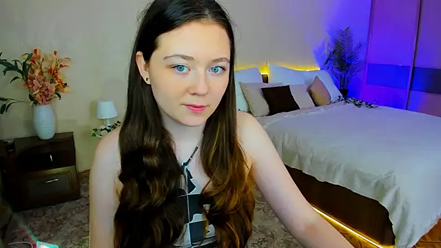 AlluringLookk online show from 10-10-25, 11:31